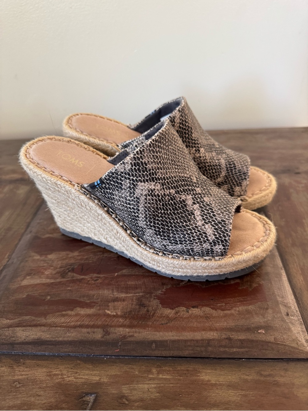 Toms Monica snake print faux leather espadrille wedge mule sandals women’s 6